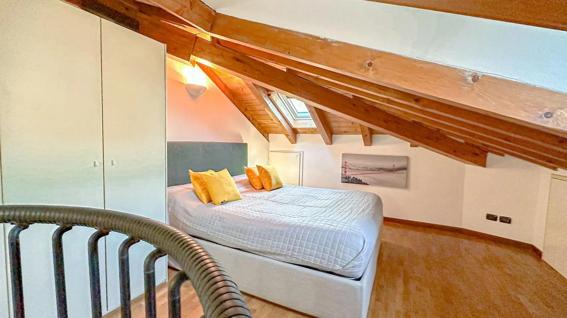 Suite Corsica 2 - 10 Min Da Linate Milan Apartment